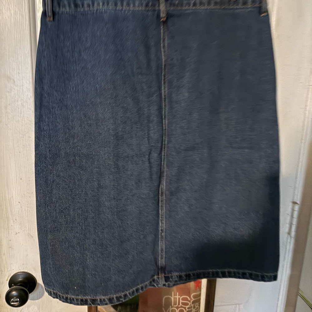Old Navy Button-Front Skirt - Picture 3 of 4